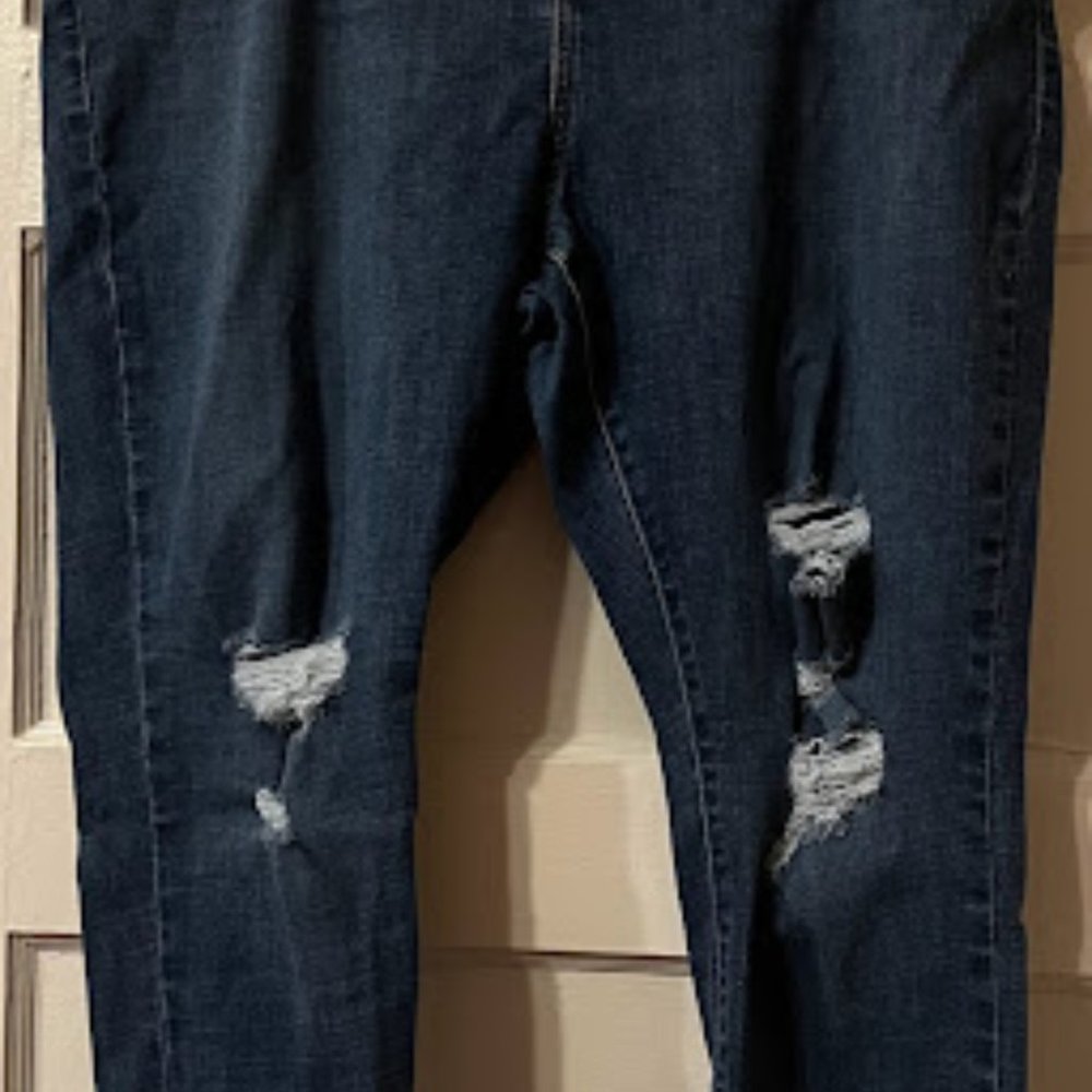 721 Ripped Hi-Rise Skinny Jeans